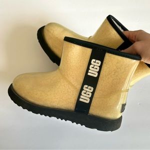 🩷UGG CLASSIC CLEAR NATURAL CREAM BLACK MINI WINTER BOOTS SIZE 7 EU 37 TRENDING